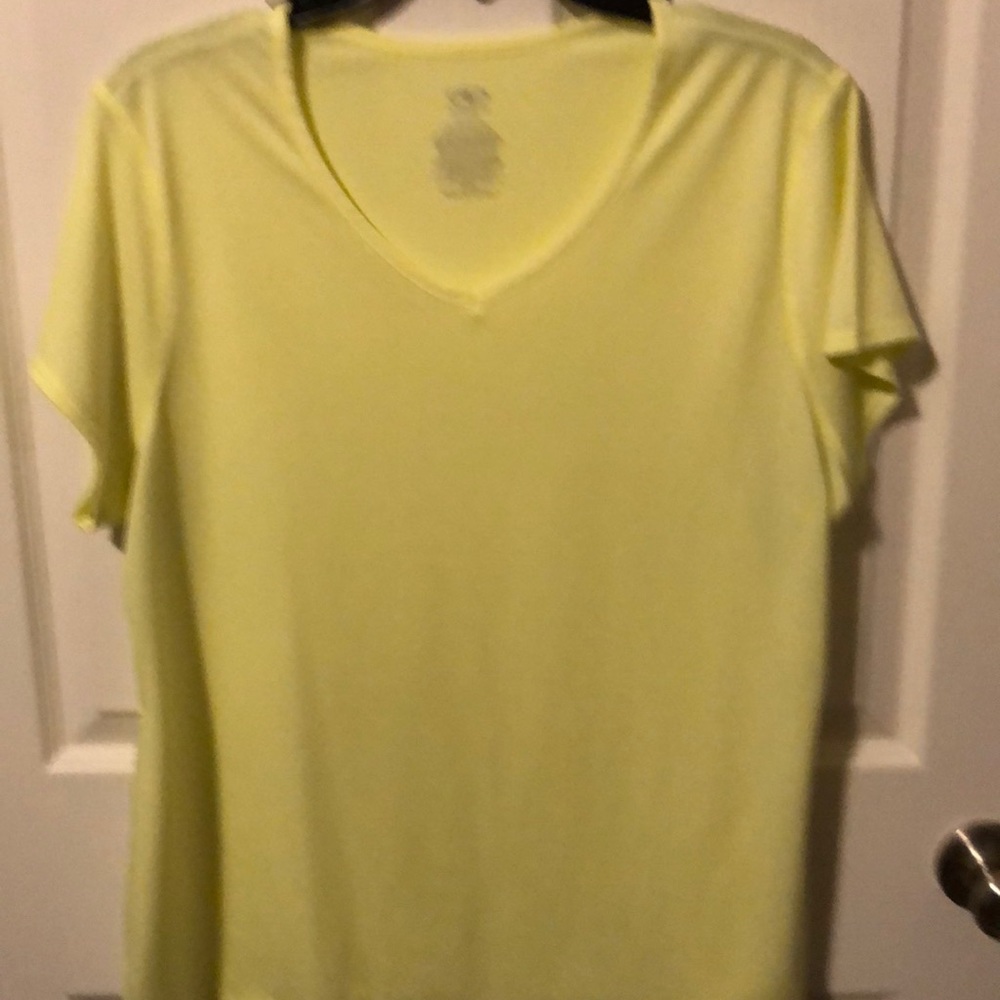 Athletic brand top. Size XXL (20)